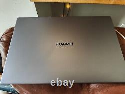 Huawei matebook d 15.6 laptop Needs Charging Usb Repairing Comes With Laptop Bag