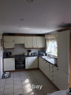 Kitchen fitted Units