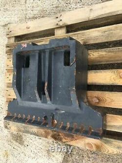 McCormick Tractor 45KG Front Weights x 16 Units C/w Mounting Block Ready To Fit