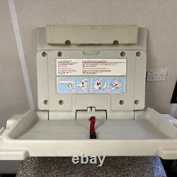 Rubbermaid Wall Mounted baby changing nappies unit