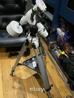 SkyWatcher EQ3 Deluxe Equatorial Tripod & Mount never been used