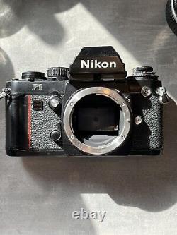 Corps de l'appareil photo reflex argentique Nikon F3 Noir avec objectif Nikkor 50mm F1.4 AI monture F.