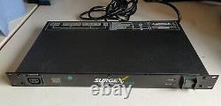 Éliminateur de surtensions SurgeX SX-1213i monté en rack