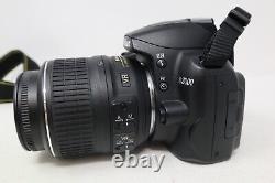Nikon D3000 Appareil Photo Dslr 10.2mp Avec 18-55mm, Compte De Shutter 4724, V. G. État